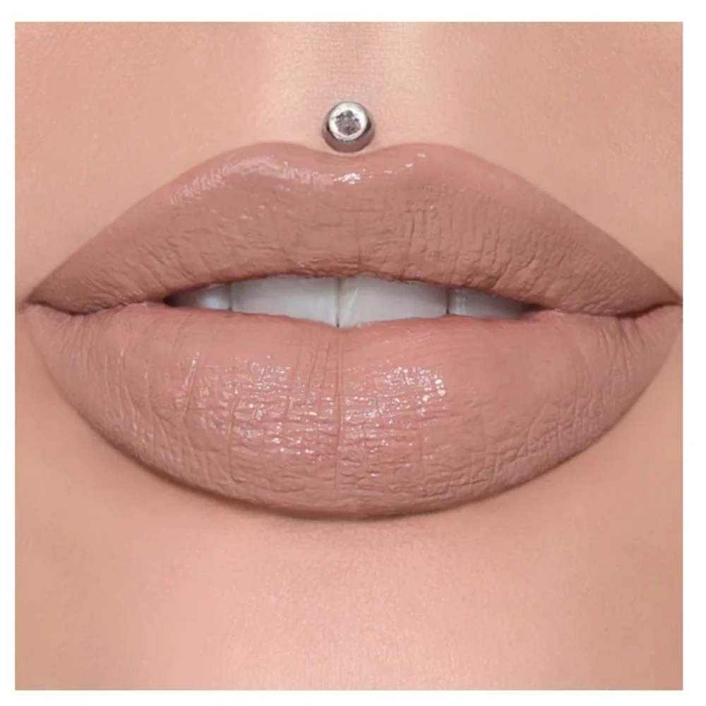 Jeffree Star Supreme Gloss Blow My Candles.